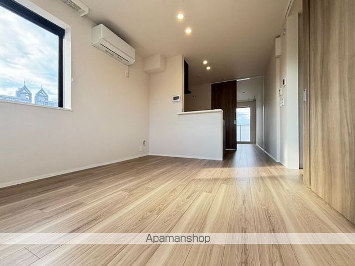 GLOW RESIDENCEの内装