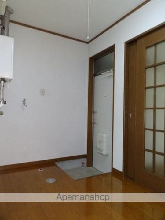 アレーズ103の玄関