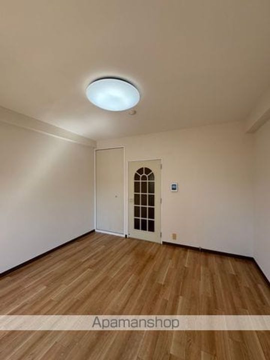 パレ ロイヤルビルの内装