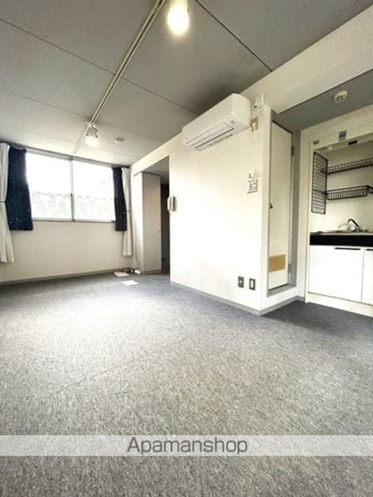 グラスフラッツ205の内装