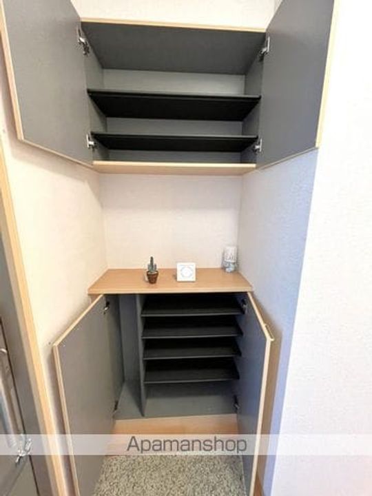 熊本県八代市鏡町両出の賃貸アパートの内装