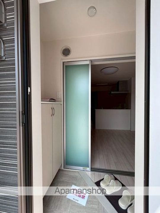 高尾崎 NEW TOWN LA・TERRE Hの玄関