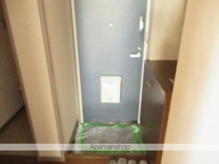 丸乃第3ビル303の玄関