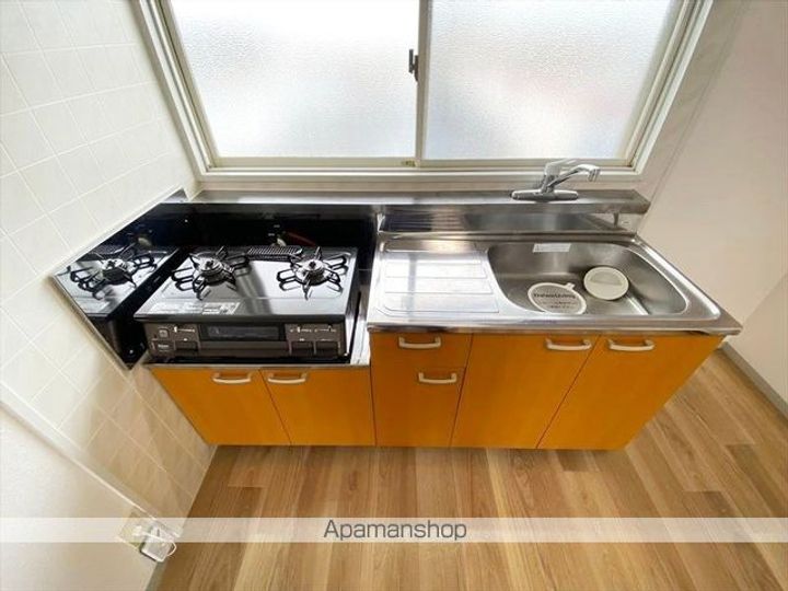 さつきハイツ A棟のキッチン