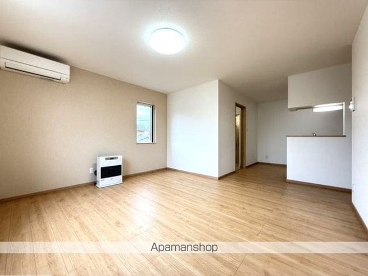 MAISON DE CHATTES(メゾンドシャト)の居間