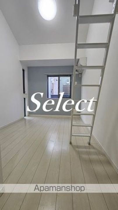 神奈川県横浜市西区西戸部町1丁目の賃貸アパートの居間