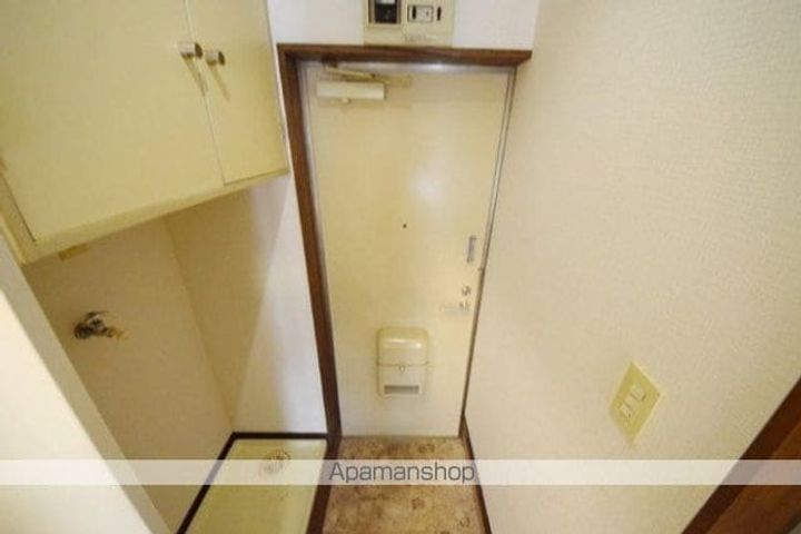 MTハウス小岩の玄関