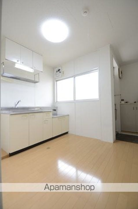 塩田ハイツG201の居間