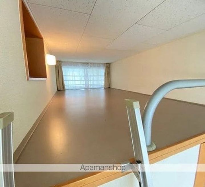 レオパレスサンセールの居間