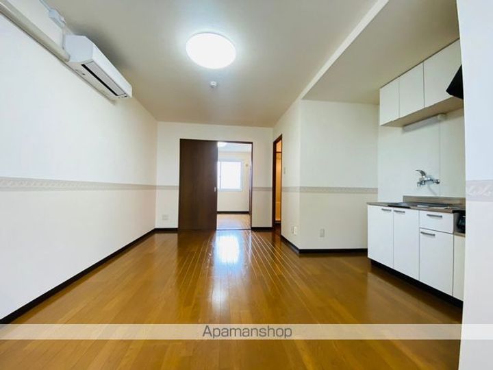 ピュアパレス人見203の内装