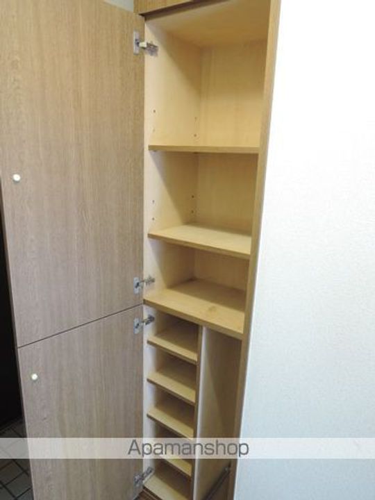 シャルマンフジ東岸和田弐番館302の内装