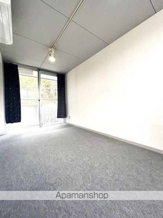 グラスフラッツ205の内装