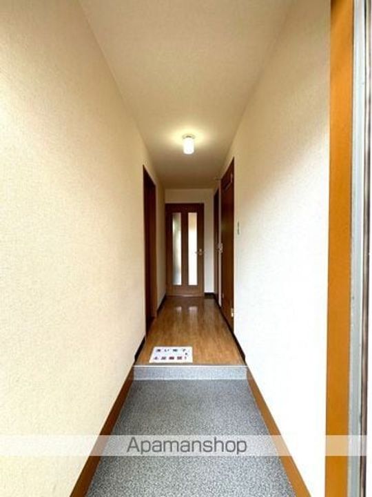 エルロード住吉5号館の玄関