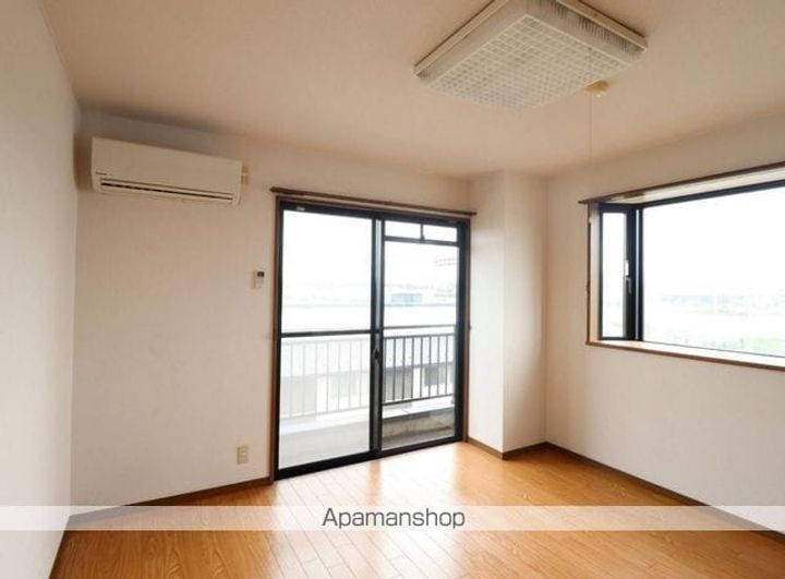 スカイハイツの居間