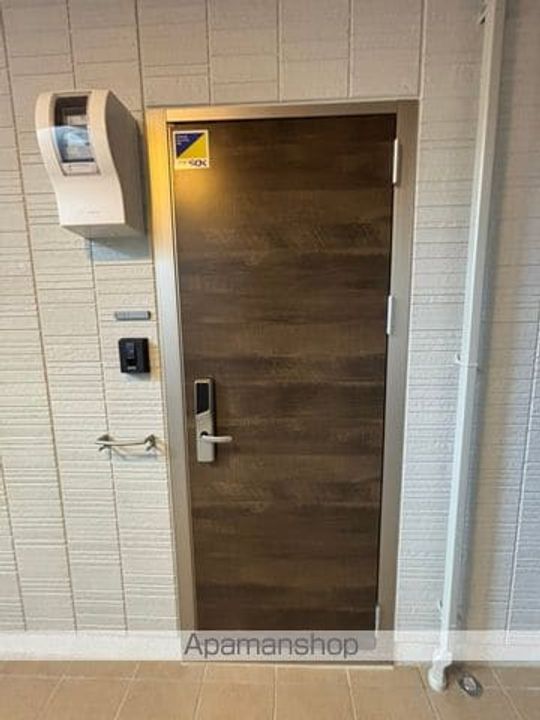 WM新八代 A棟の玄関