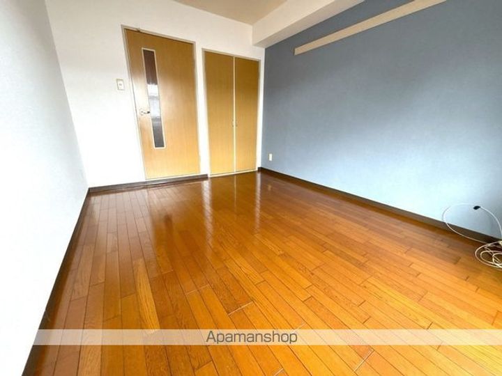 サントマンション大津205の内装