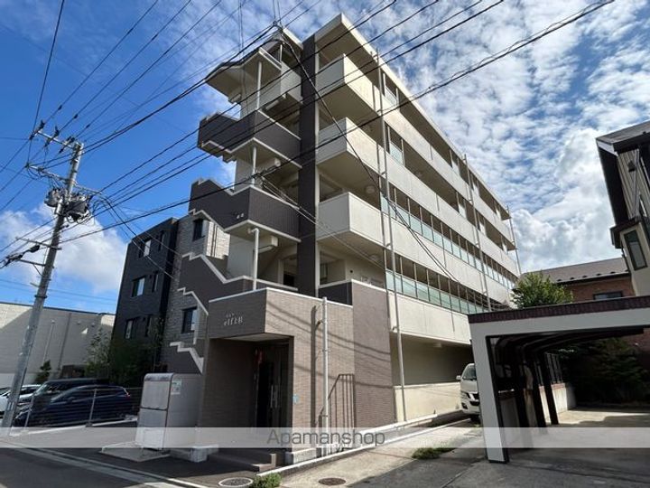 エルフ上杉の外観