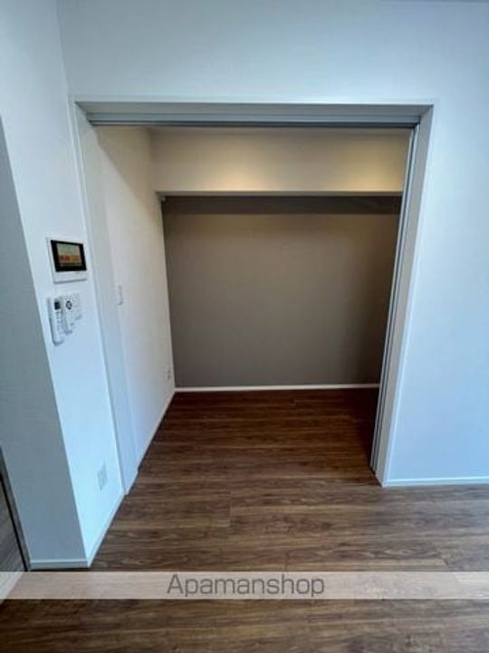 東京都新宿区北新宿4丁目の賃貸マンションの内装