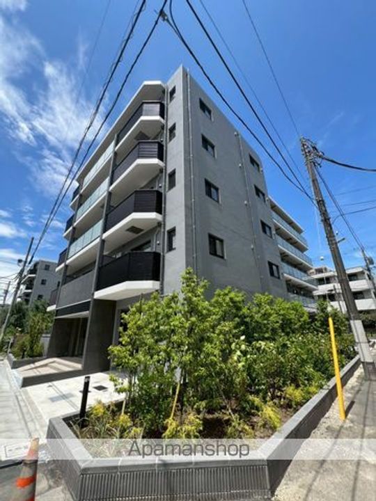東京都中野区本町5丁目の賃貸マンションの外観
