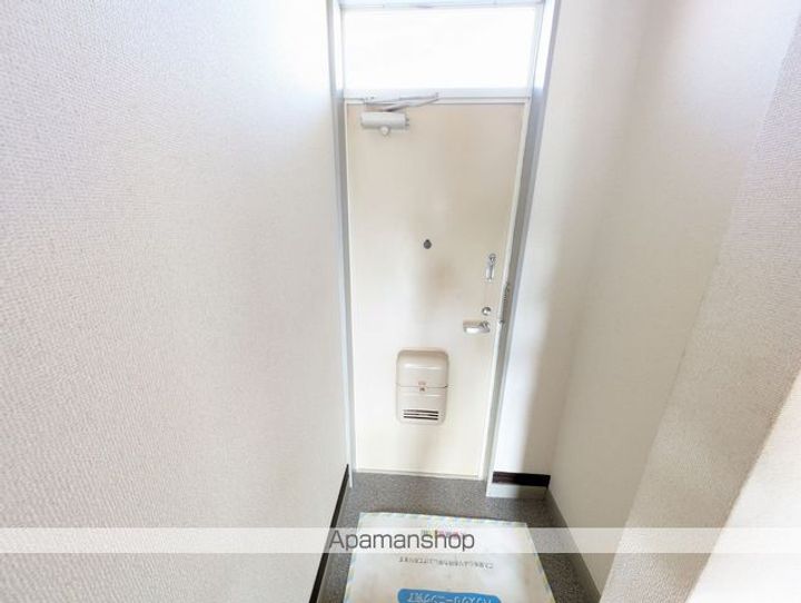 ハイツマロンフィールド A棟201の玄関