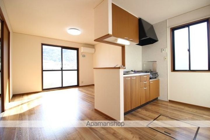 コンフォール翠 A棟のキッチン