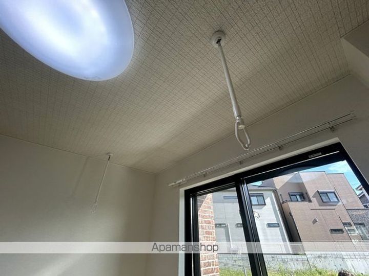 オリーブ羽倉崎 A棟105の内装