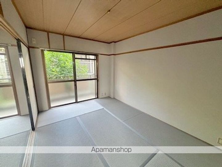 エクセル篠原の内装