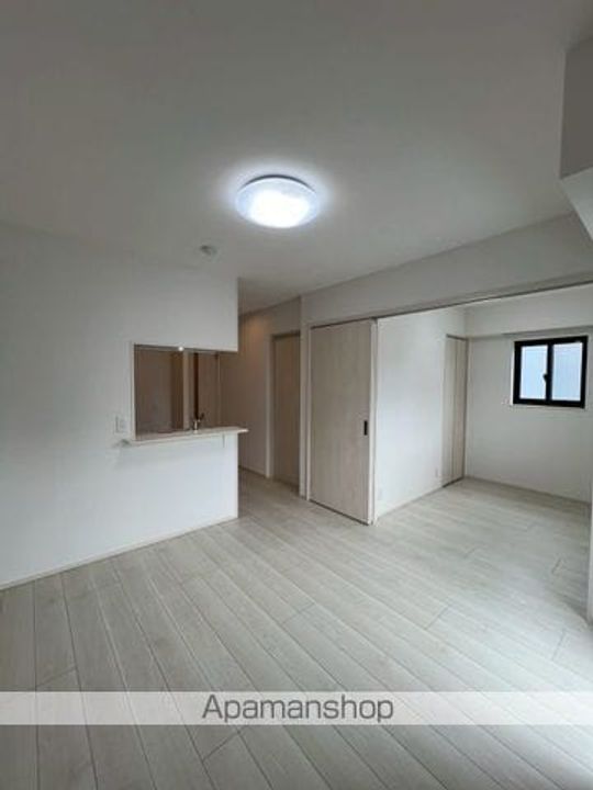 東京都中野区本町5丁目の賃貸マンションの内装