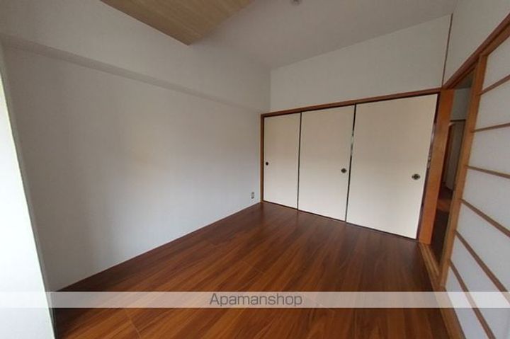 ヒルサイド小高坂の内装