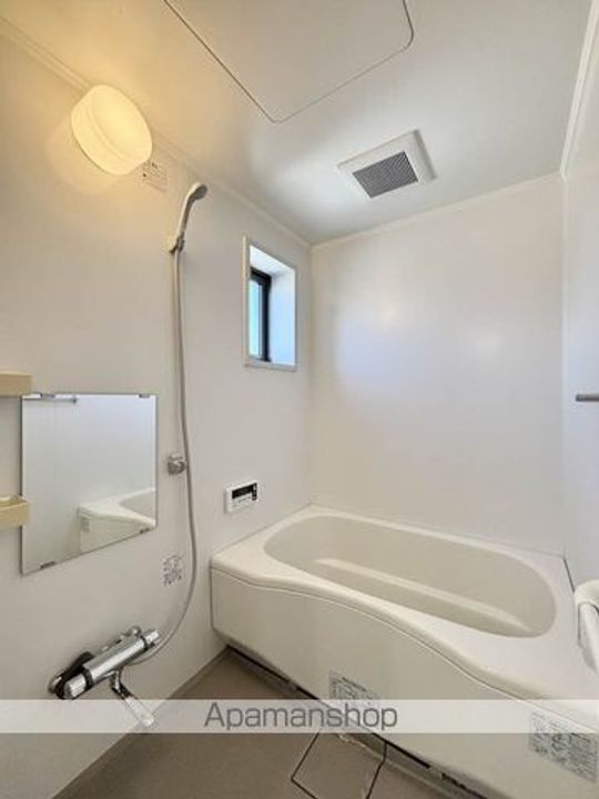 シャン・プランタンの風呂