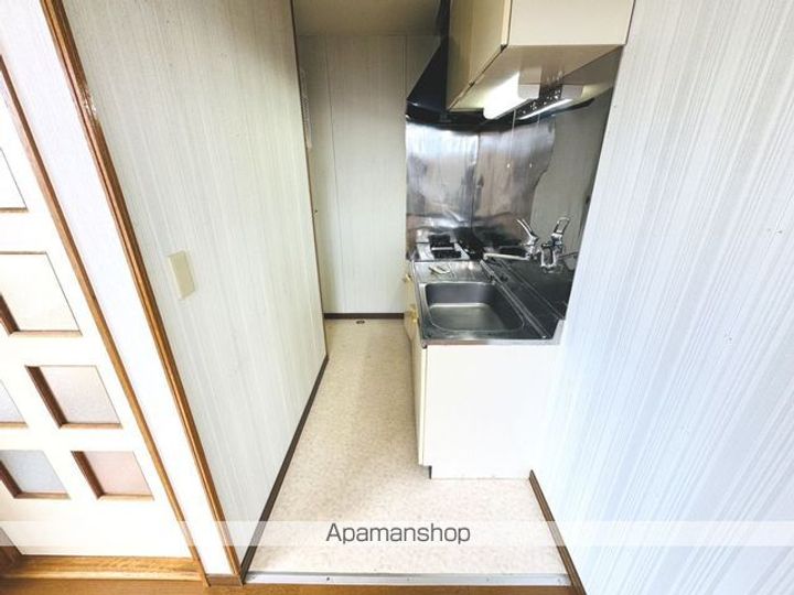 合田アパート2階右の内装