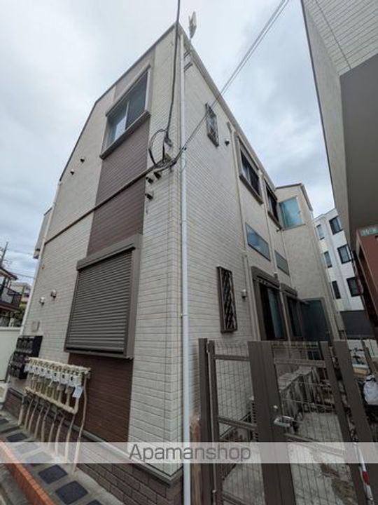 東京都中野区弥生町4丁目の賃貸アパートの外観