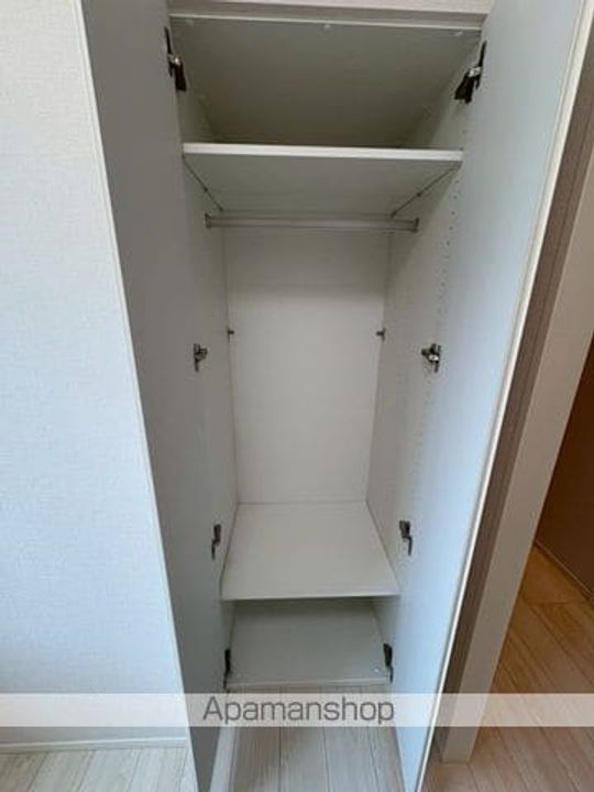 東京都中野区東中野1丁目の賃貸マンションの内装