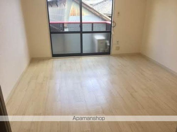 グリーンハイツ味野の居間