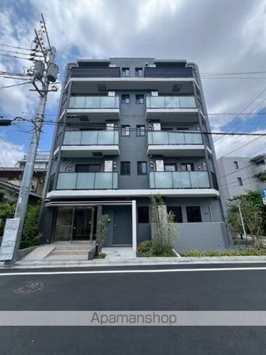 東京都中野区本町5丁目の賃貸マンションの外観