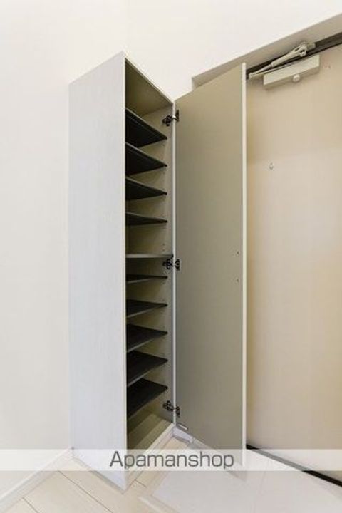 アルナージ川西(アルナージカワニシ)の玄関