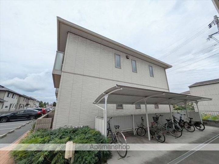 クレインアート B棟の外観