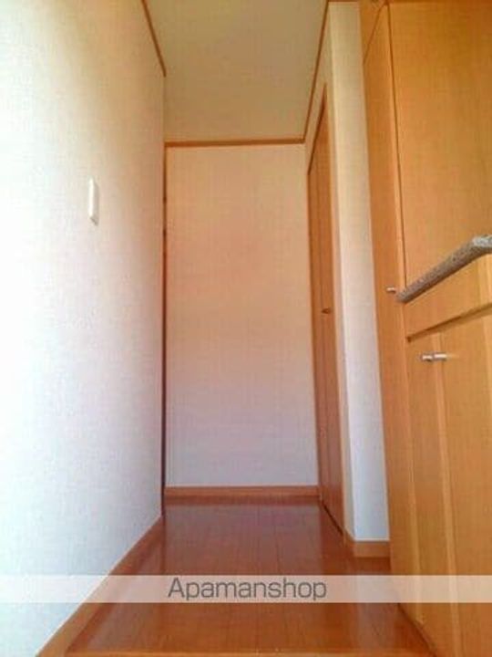 アクティ北鴨 C102の玄関