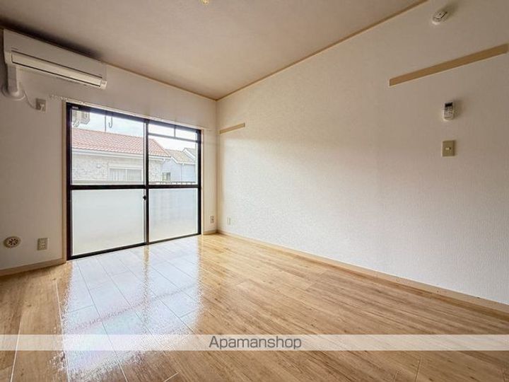 ホワイト富士見の内装