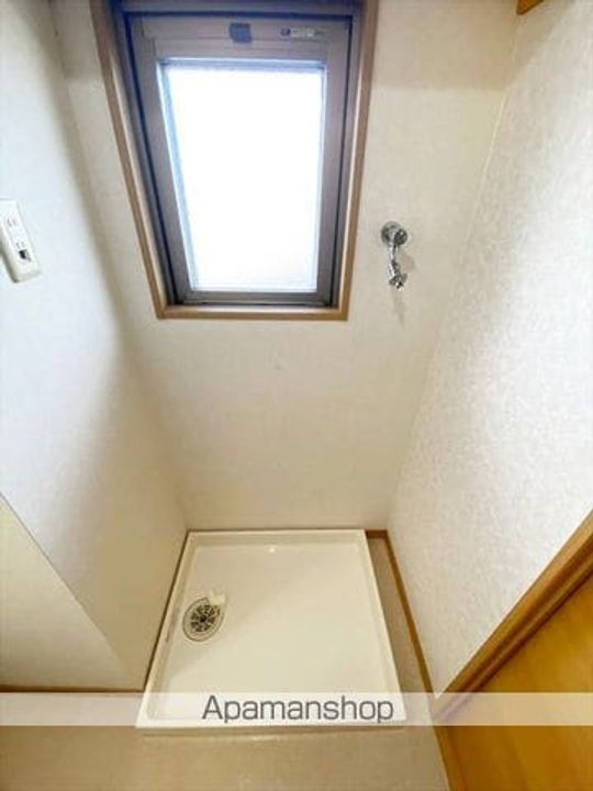 ユーミー川辺の内装