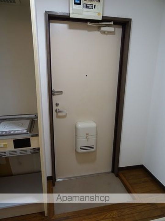 山建の玄関