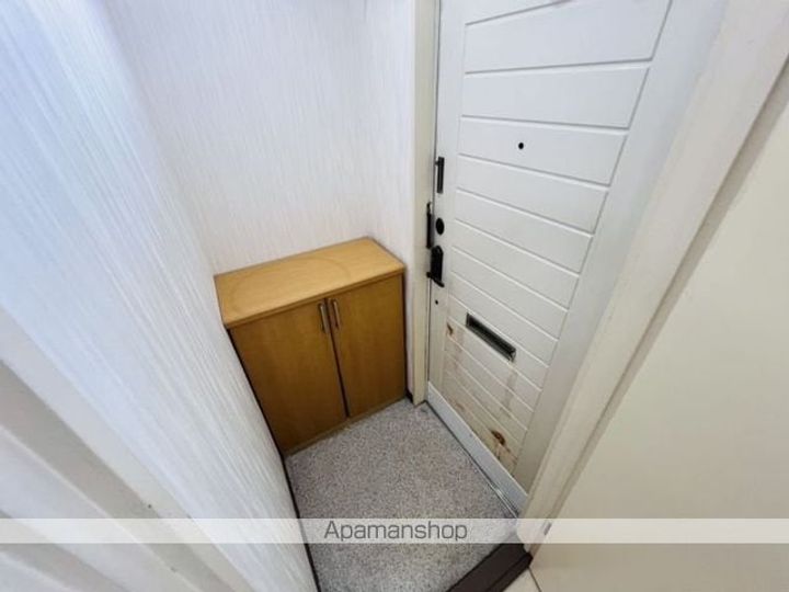 パレドール壱番館の玄関