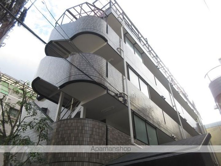 東京都世田谷区松原1丁目の賃貸マンションの外観