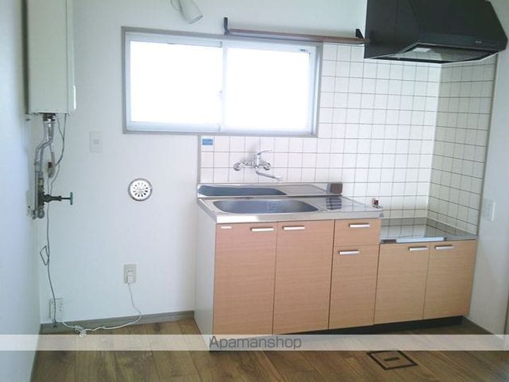 青森県八戸市長根1丁目の賃貸アパートのキッチン