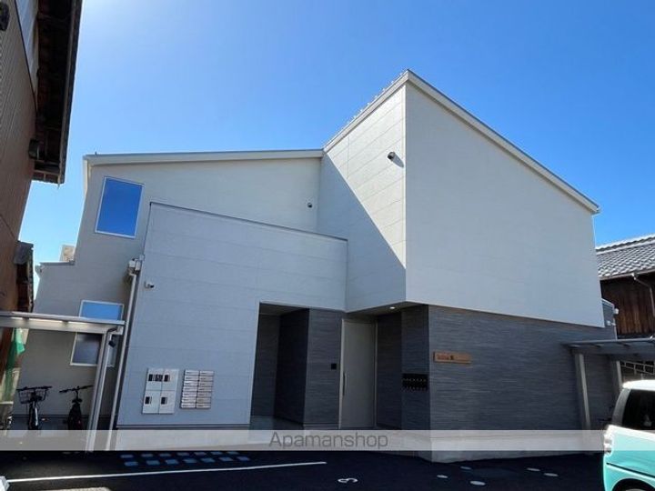 滋賀県彦根市栄町2丁目の賃貸アパートの外観