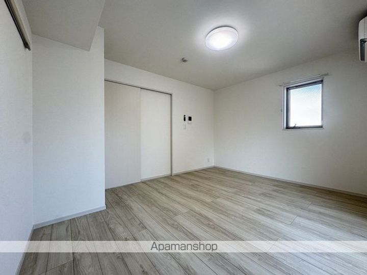 東京都福生市本町の賃貸マンションの内装