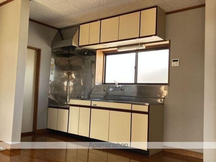 サンシティ湯の花202の内装