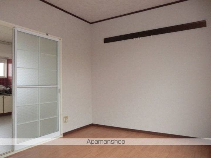 古川ランドC棟-12の居間