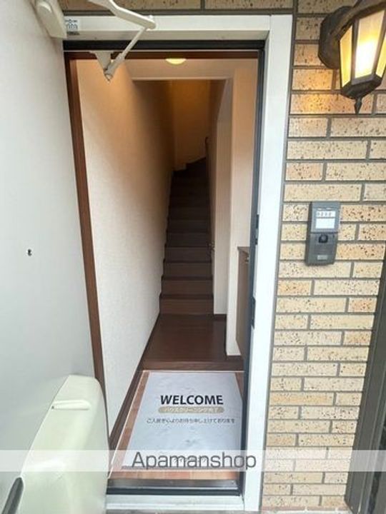 滋賀県大津市月輪3丁目の賃貸アパートの玄関