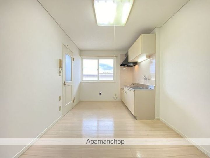 パオス神山203の内装